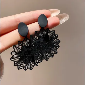 Náušnice B-TOP Dámské náušnice klipsy Černý květ