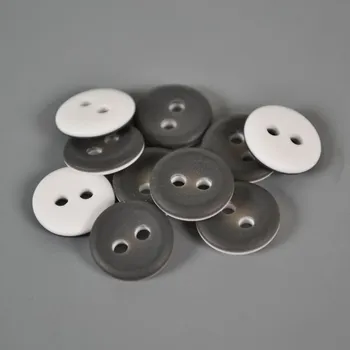 Plastový knoflík "18" černý - balení 10 ks