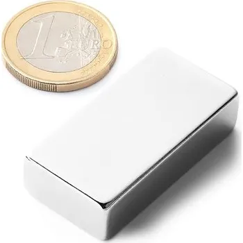Dekorativní magnet Neodymový magnet kvádr 40 × 20 × 10 mm, síla 25 kg