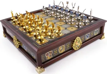 Šachy Noble Collection Harry Potter Hogwarts Houses Quidditch Chess Set