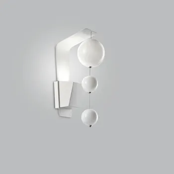 Nástěnné svítidlo Metal Lux Bolero, luxusní nástěnné svítidlo, 3 kuličky bílého skla, 1x10W GU10, výška 57cm