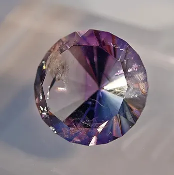 Drahý kámen Ametyst z Moravy 18x18mm Váha:17.50ct /VIDEO/
