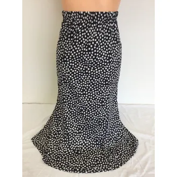 Dámská sukně Dámské sukně, Barva Černá, Velikost 40 - na zakázku, Materiál 98% Polyester 2% Lycra