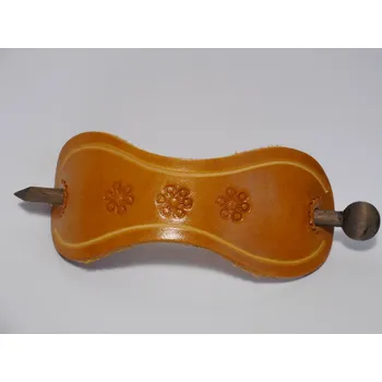 Kožená spona do vlasů s dřevěněnou jehlicí č.10 Barva: Žlutá