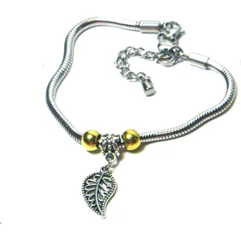 Korálek Náramek s přívěskem Lístek dekor A - TOPBEADS 19 cm (AKCE Sleva)