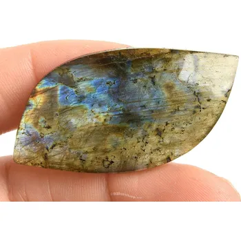 Přírodní kámen Labradorit mugle s barevnými odlesky 10,7g