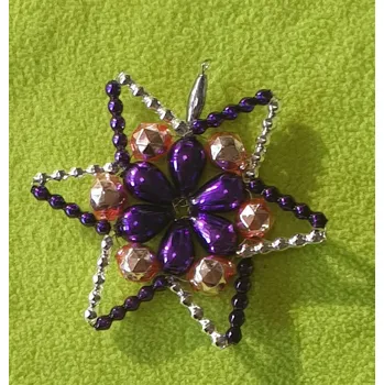 Vánoční ozdoba Vánoční hvězda "HUDEROVKA" - fialová/stříbrná/růžová (vánoční ozdoby z dutých perlí)