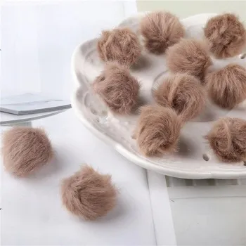 Bambule, bambulka, z umělé kožešiny hnědá 2,5 cm