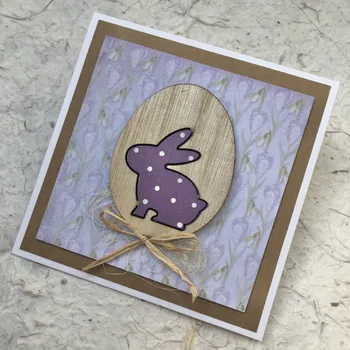 Pod Rukama Blahopřání velikonoční se zajícem Barevnost: fialová