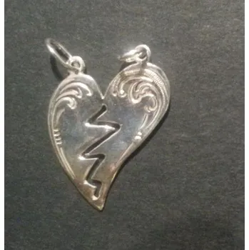 Přívěsek Rozlomitelné rozpůlitelné srdce - přívěsek ze stříbra - nepravidelný tvar