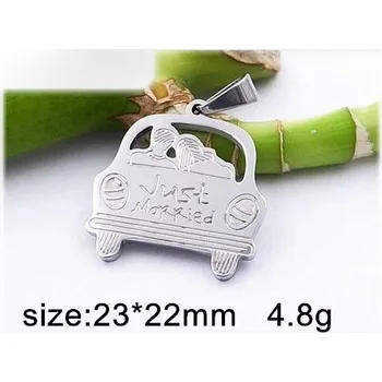 Přívěsek Auto s nápisem "just married" - ocelový přívěsek