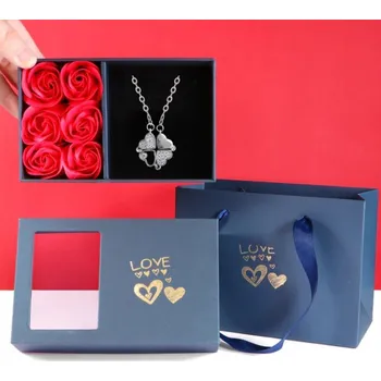 Náhrdelník Dárkový box s mýdlovými růžemi a náhrdelníkem | romantická sada se šperkem a květinami v luxusní krabičce, ideální dárek pro ženy