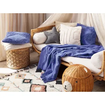 deka Deka fialová bavlněná 125 x 150 cm geometrický vzor pletená přikrývka boho dekorace obývací pokoj ložnice Beliani