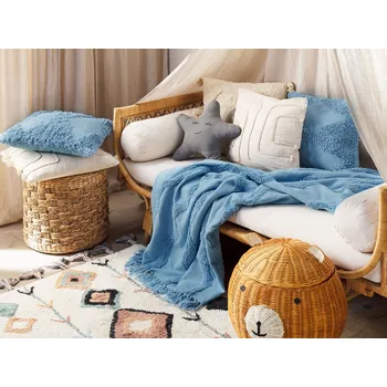 deka Deka modrá bavlněná 125 x 150 cm geometrický vzor pletená přikrývka boho dekorace obývací pokoj ložnice Beliani