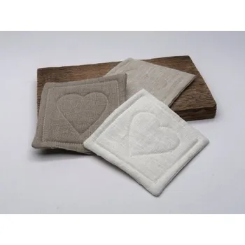 Podložka se srdíčkem lněná, Varianta přírodní tmavá