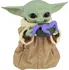 plyšák Hasbro Baby Yoda se svačinou