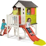 Domeček na pilířích Pilings House Smoby s 1,5 m dlouhou skluzavkou a žebříkem od 24 měsíců