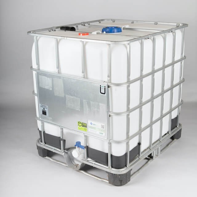 ECS IBC kontejner REKO 1000 L AdBlue - ocel/plast paleta BC kontejner s ocelovou, ocel/plastovou nebo plastovou paletou. Nová vnitřní nádoba určená pro AdBlue, tlakově testovaná.