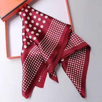 Šátek Malý šátek z hedvábí- Tečky 2