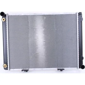 Motor automobilu Chladič, chlazení motoru NISSENS 62734A