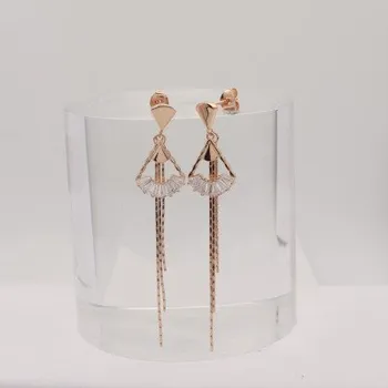 Náušnice Stříbrné náušnice na puzetu