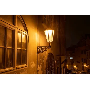 Fototapeta DIMEX | Vliesová fototapeta Staré město Praha MS-5-0747 | 375 x 250 cm| černá, žlutá, šedá + Vliesová fototapeta na stěnu DIMEX Staré město Praha MS50747 v rozměru 375 x 250 cm + lepidlo zdarma