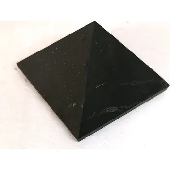 Šungitová pyramida 4 x 4 cm neleštěná