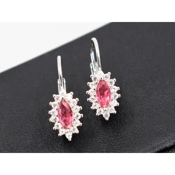 Náušnice Stříbrné náušnice Hana – elegance s rubínově červeným zirkonem (Ag 925, rhodiované, zapínání na klapku) Barva: Červená
