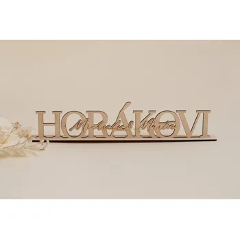 Party dekorace Dřevěný stojánek se jmény a příjmením - 40 cm