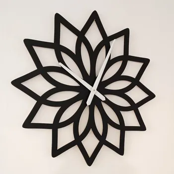 Hodiny MAJADESIGN Nástěnné hodiny LIGHT - BAREVNĚ LAKOVANÉ Velikost: 30x30