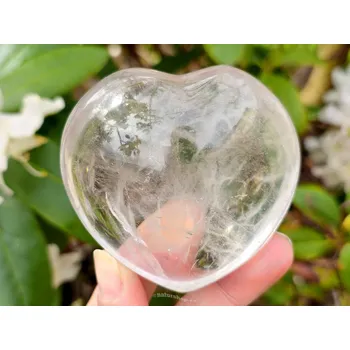 Přírodní kámen Křišťálové srdce hladké z Madagaskaru 257g