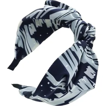 Čelenka Flamenco Mystique Čelenka s průměrem 12,5 cm a šířkou 7,5 cm