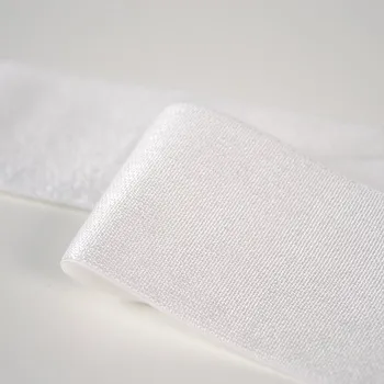 Guma saténová 4 cm bílá