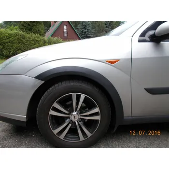 Karosérie Plastové lemy blatníku Ford Focus 1998-2004 hatchback 5dv., sedan