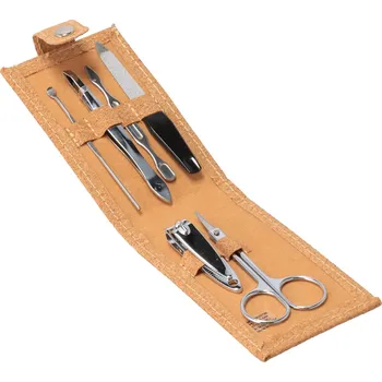 Manikúra v korkovém pouzdru