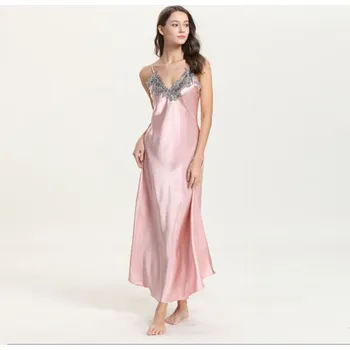 Dámská noční košile Dámská dlouhá saténová noční košilka s krajkou Barva: Růžová, Velikost: L