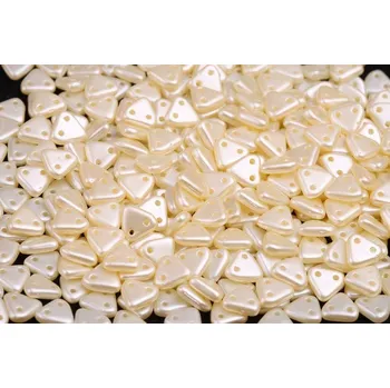 Korálek Dvoudírkový trojúhelník 6 mm č. 4