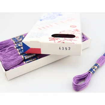 Příze Niťárna Vyšívací příze Mouline 4352 - nachová