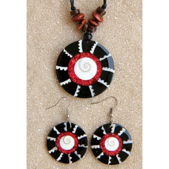 Náhrdelník Náušnice a náhrdelník z korálu,perleti a mušloviny