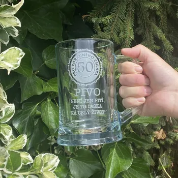 Sklenice Pískovaný půllitr s uchem - 50 let Pivo není jen pití, je to láska na celý život