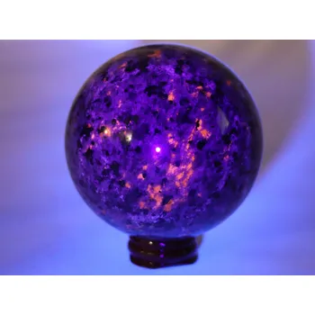 Drahý kámen Magieprirody.cz Koule Yooperlite 758 g - 82 mm + dřevěný podstavec #A402