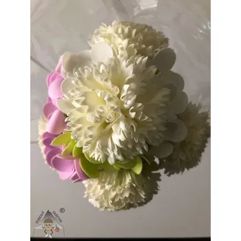 umělá květina Dubový skřítek Mýdlová kytice s bílými karafiáty a fialovými hortenziemi – elegantní dárek