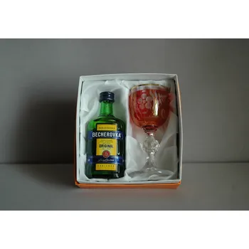 Likér Dárková sada Becherovka 0,05l, červená sklenička