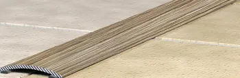 Podlahová lišta Havos C02 přechodová samolepící lišta 3 x 270 cm