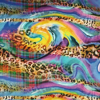 Satén 13170 barevné káro se zvířecím vzorem, š.145