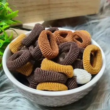 Malé gumičky - hnědá - 72ks, 2,5cm