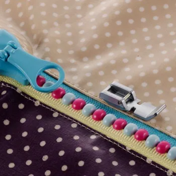 Příslušenství k šicímu stroji Úzká zipová patka