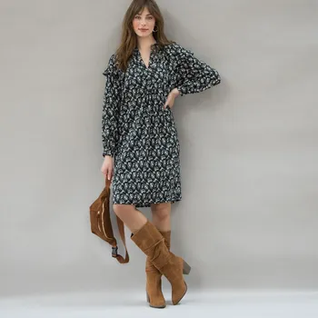 Dámské šaty Rovné volánové šaty z recyklovaného polyesteru černá/béžová 44