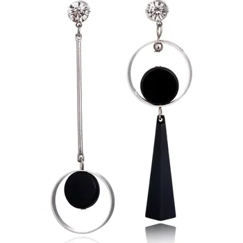 Náušnice B-TOP Asymetrické náušnice klipsy KRUHY