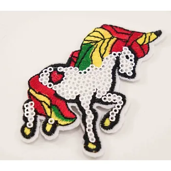 Nášivka Nažehlovací záplata s flitry - Jednorožec v klusu 7,5 x 7 cm